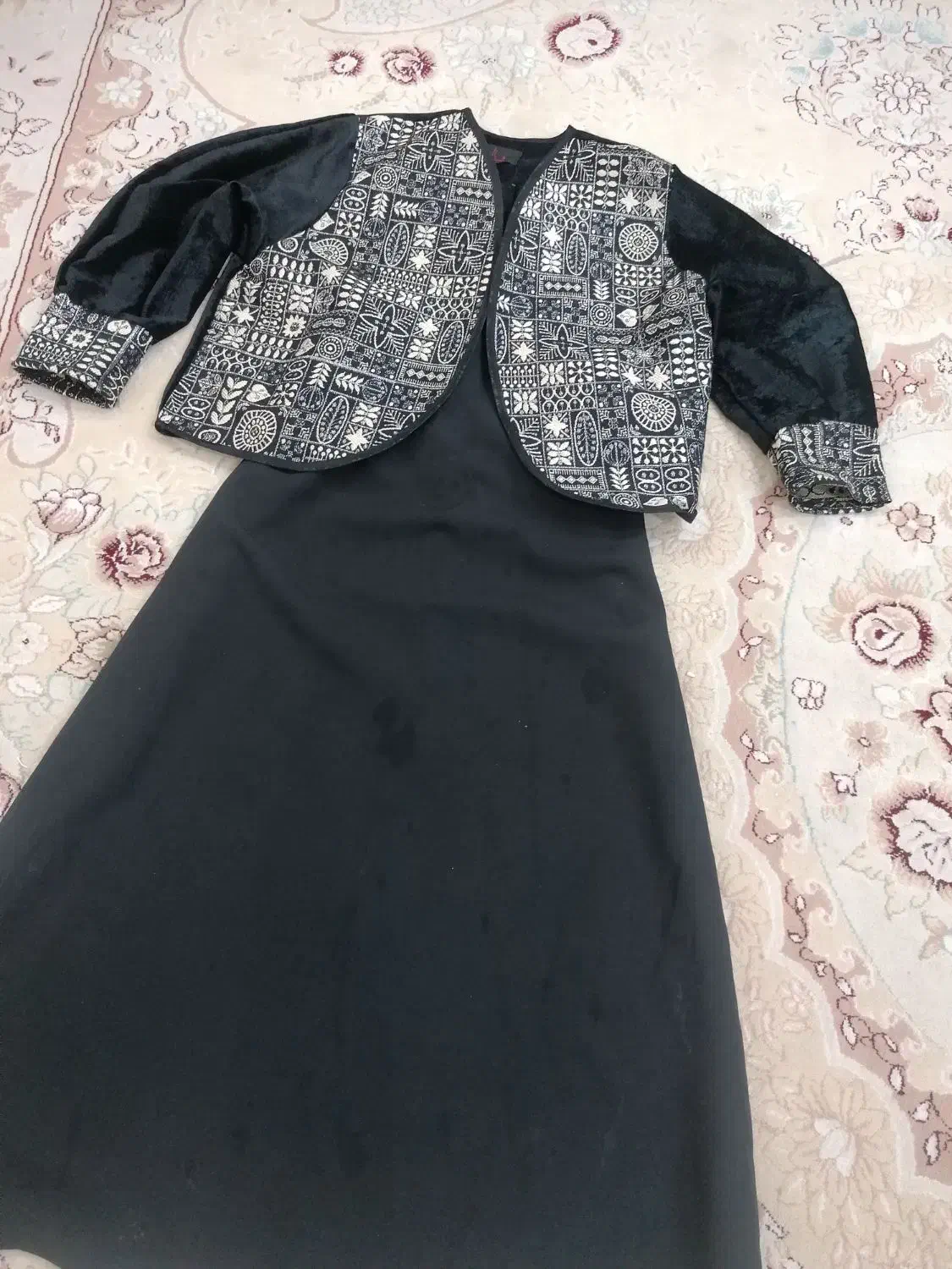 سارافون وکت|لباس|نجفآباد, باهنر|دیوار