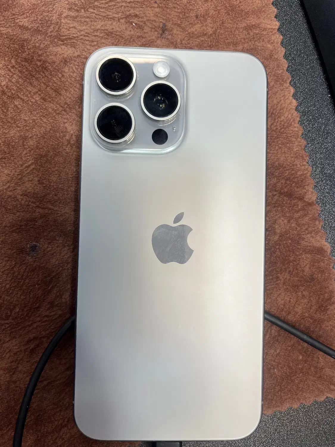 iphone 15 pro max|موبایل|اصفهان, چرخاب|دیوار