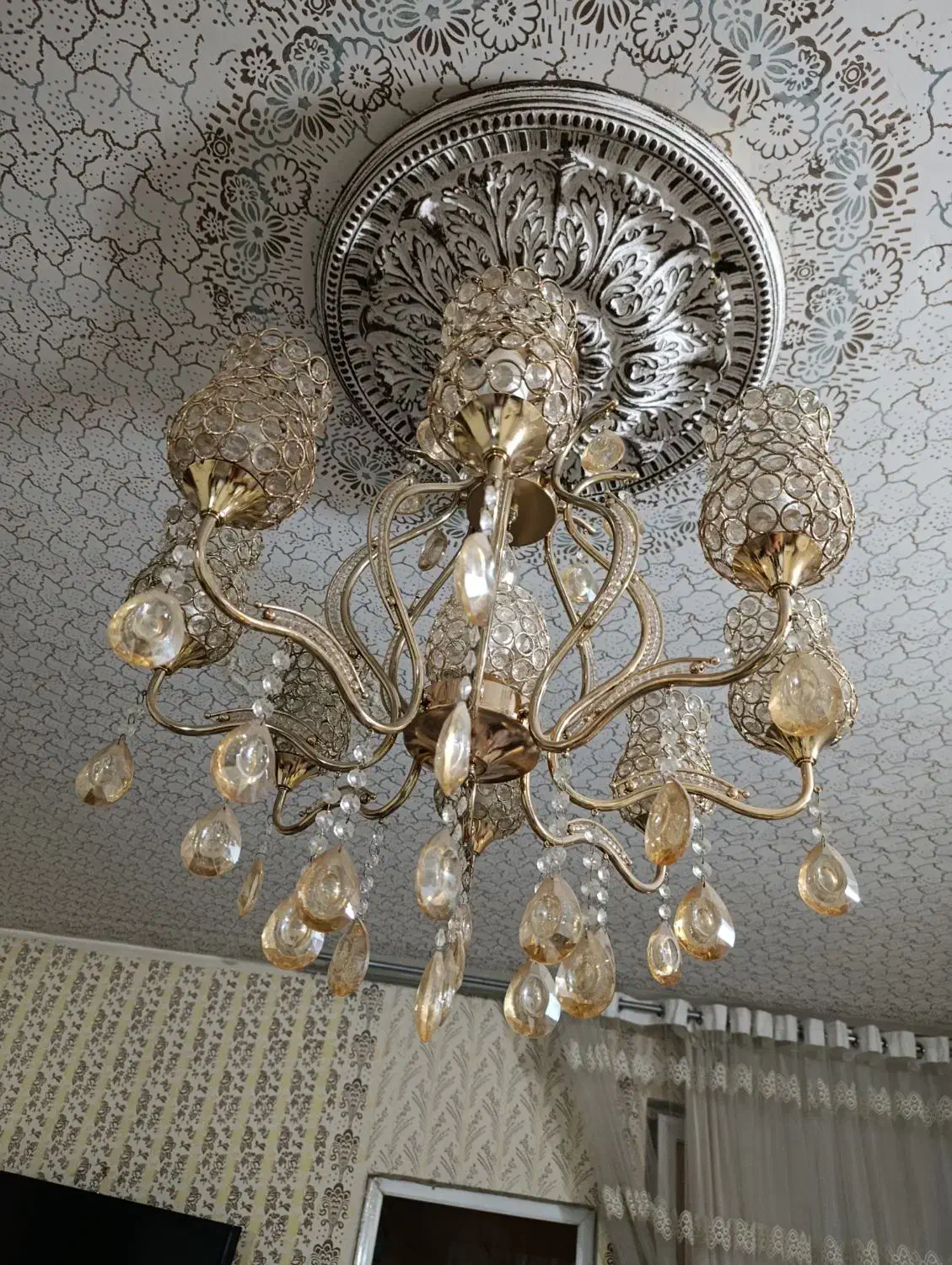 لوستر سالم و تمیز ۸ شاخه ۹ شعله|لوستر و چراغ آویز|قزوین, |دیوار