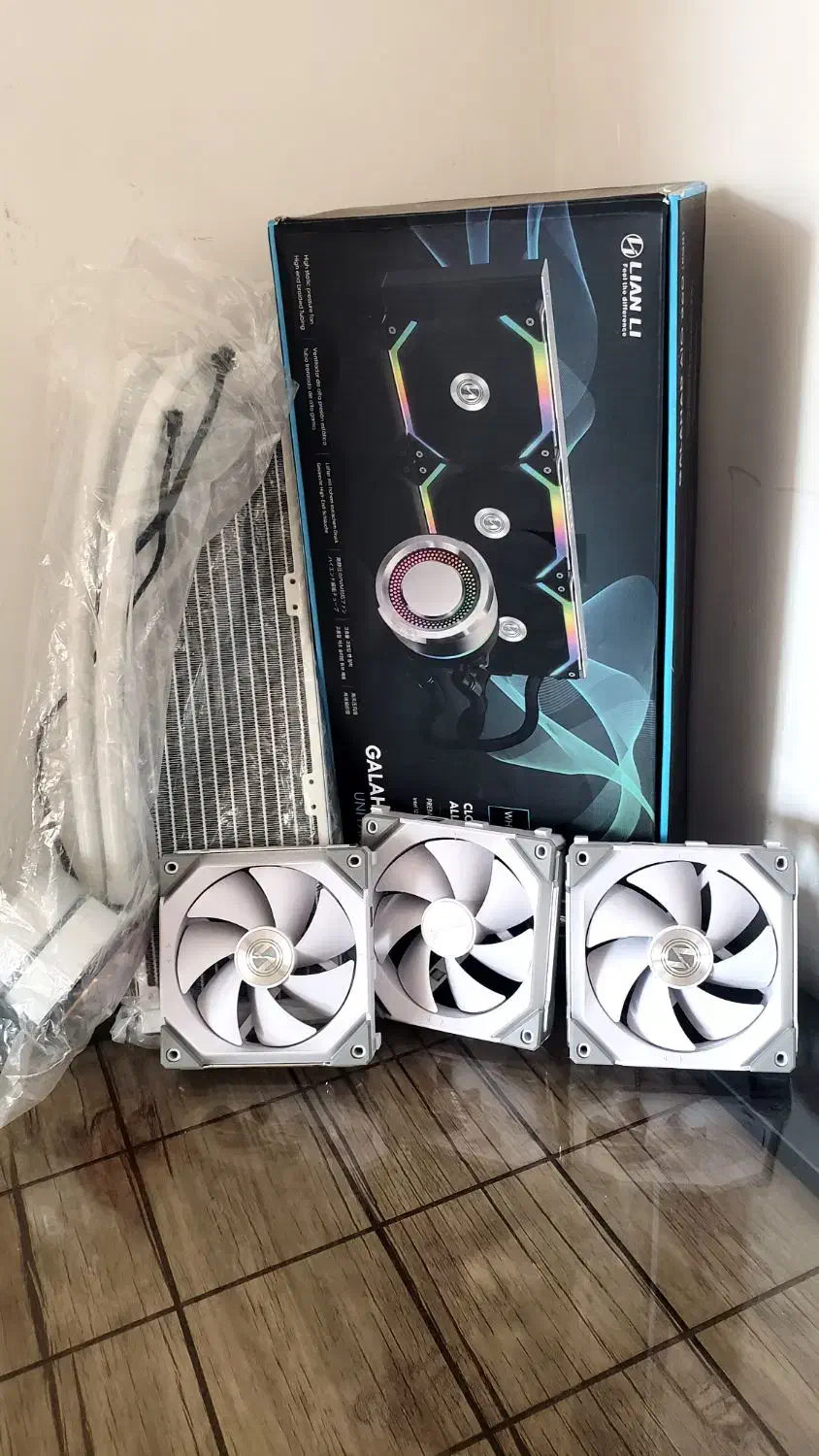 خنک کننده مایع پردازنده لیان لی Galahad AIO 360 SL|قطعات و لوازم جانبی رایانه|تهران, میدان ولیعصر|دیوار