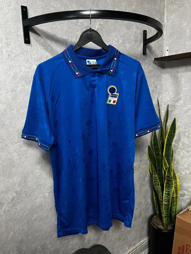 کیت و کفش و لباس ورزشی کلاسیک و روز دنیای فوتبال|تجهیزات ورزشی|بندر ماهشهر, |دیوار