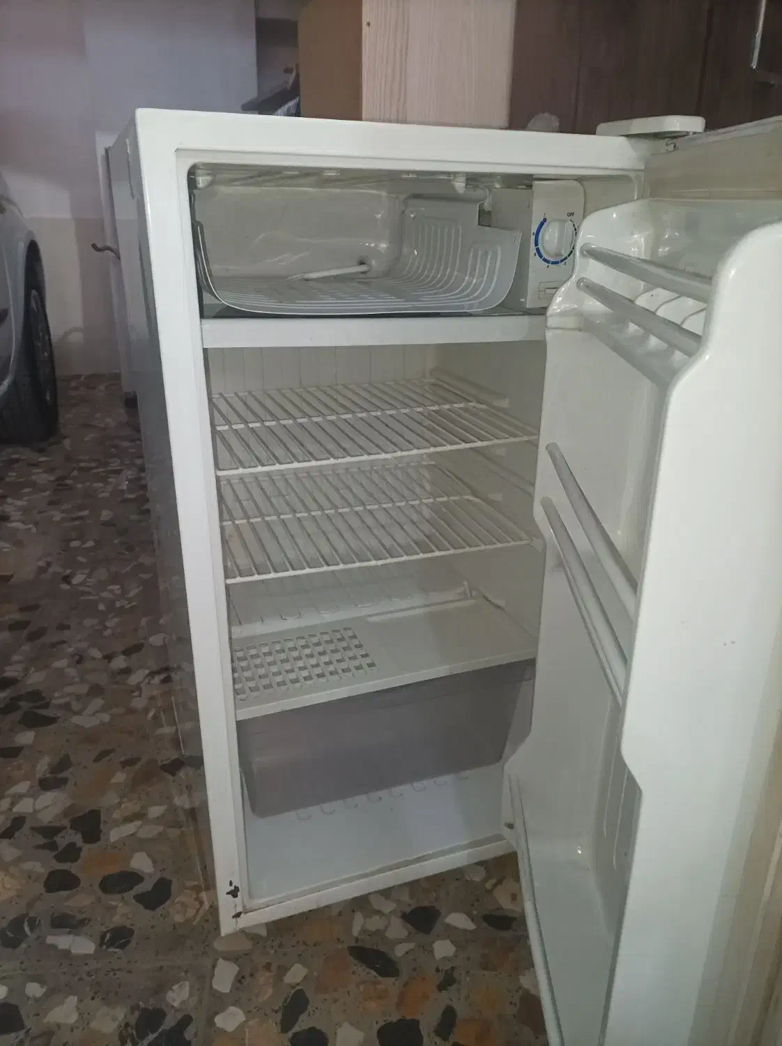 یخچال مینی|یخچال و فریزر|رشت, منظریه|دیوار