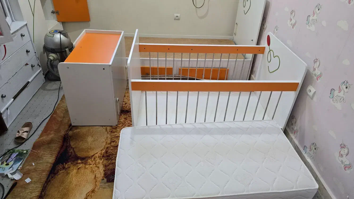 ست تخت و کمد کودک به همراه تشک|اسباب و اثاث بچه|بندرعباس, |دیوار