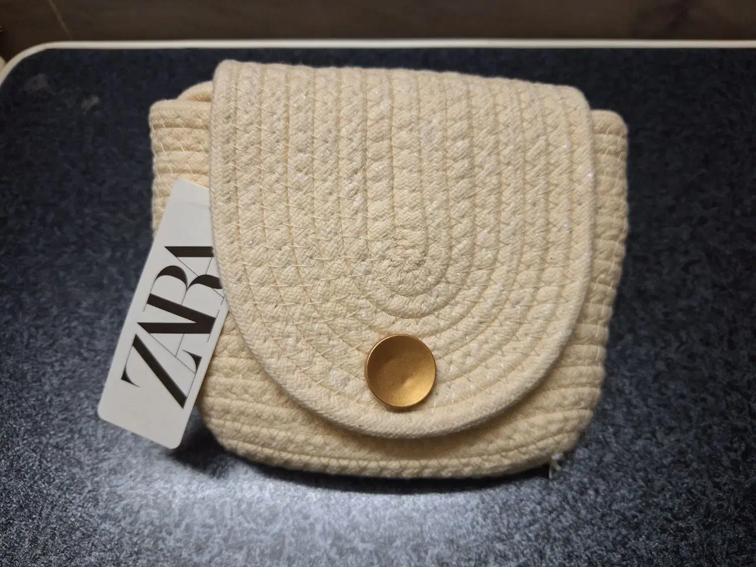 کیف قیطوتی نیم دایره، دخترانه / زنانه، رنگ کرمی|کیف، کفش، کمربند|برخوار, |دیوار