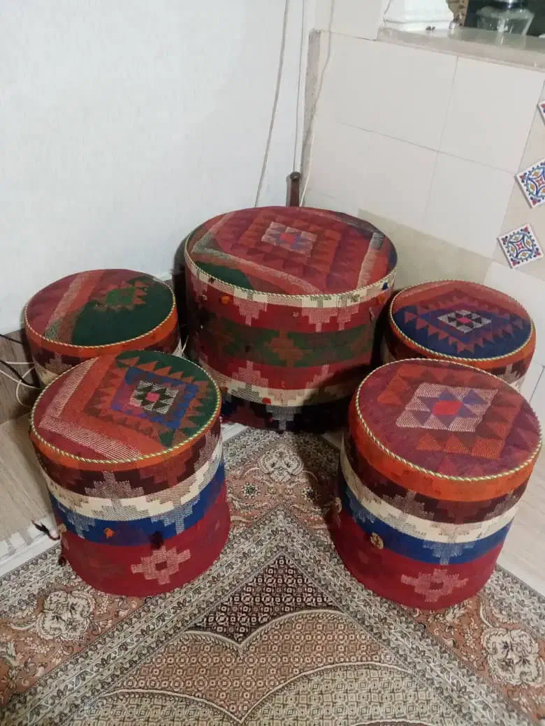 پاف و ومیز سنتی  چهار نفره نو|مبلمان خانگی و میز عسلی|شیراز, لب آب|دیوار