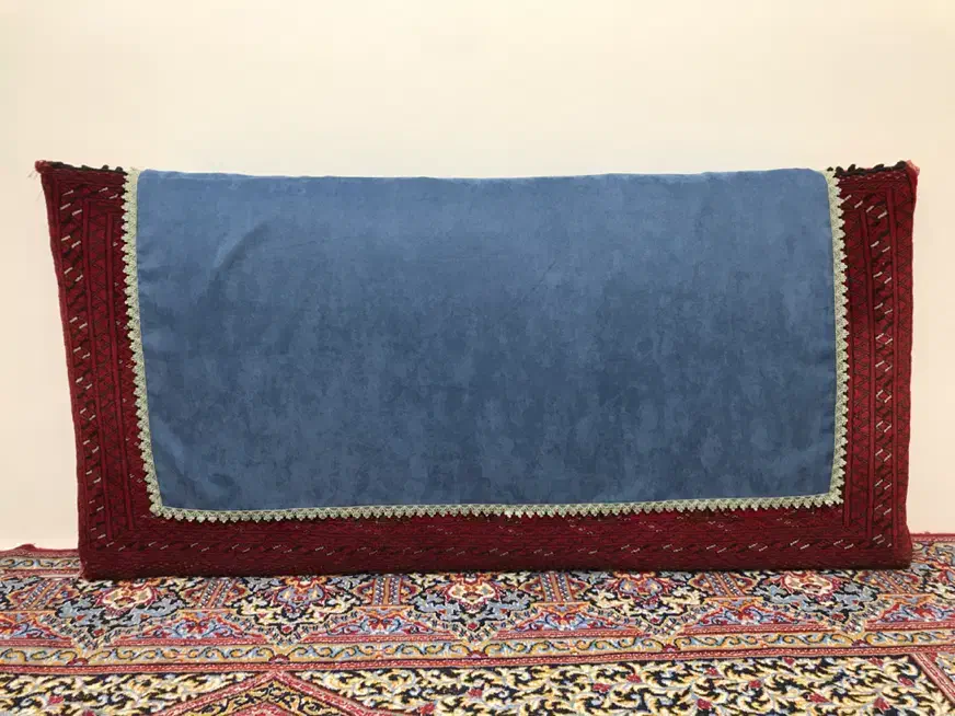 رو میزی و پشتی سرمه دوزی شده|پرده، رانر، رومیزی|قم, بلوار امین و ساحلی|دیوار