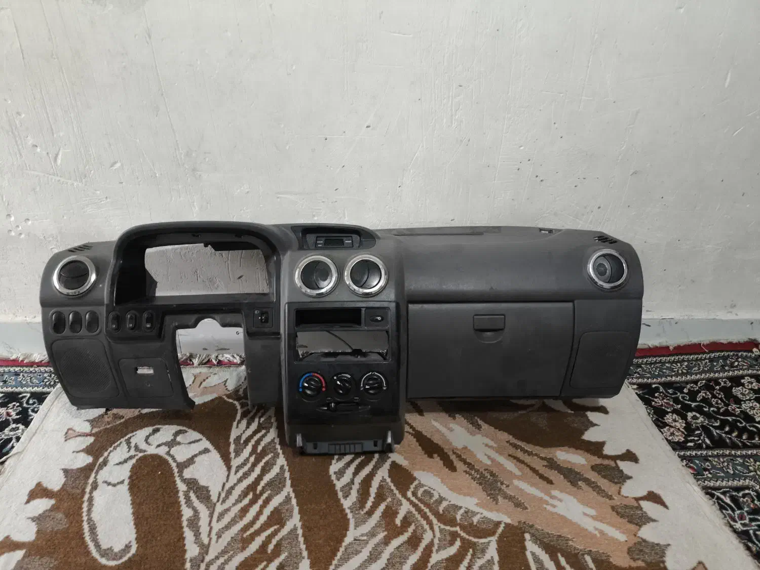 فروش داشبردو تعدادی وسیله  پراید دست دوم در حد نو|قطعات یدکی و لوازم جانبی|یاسوج, |دیوار