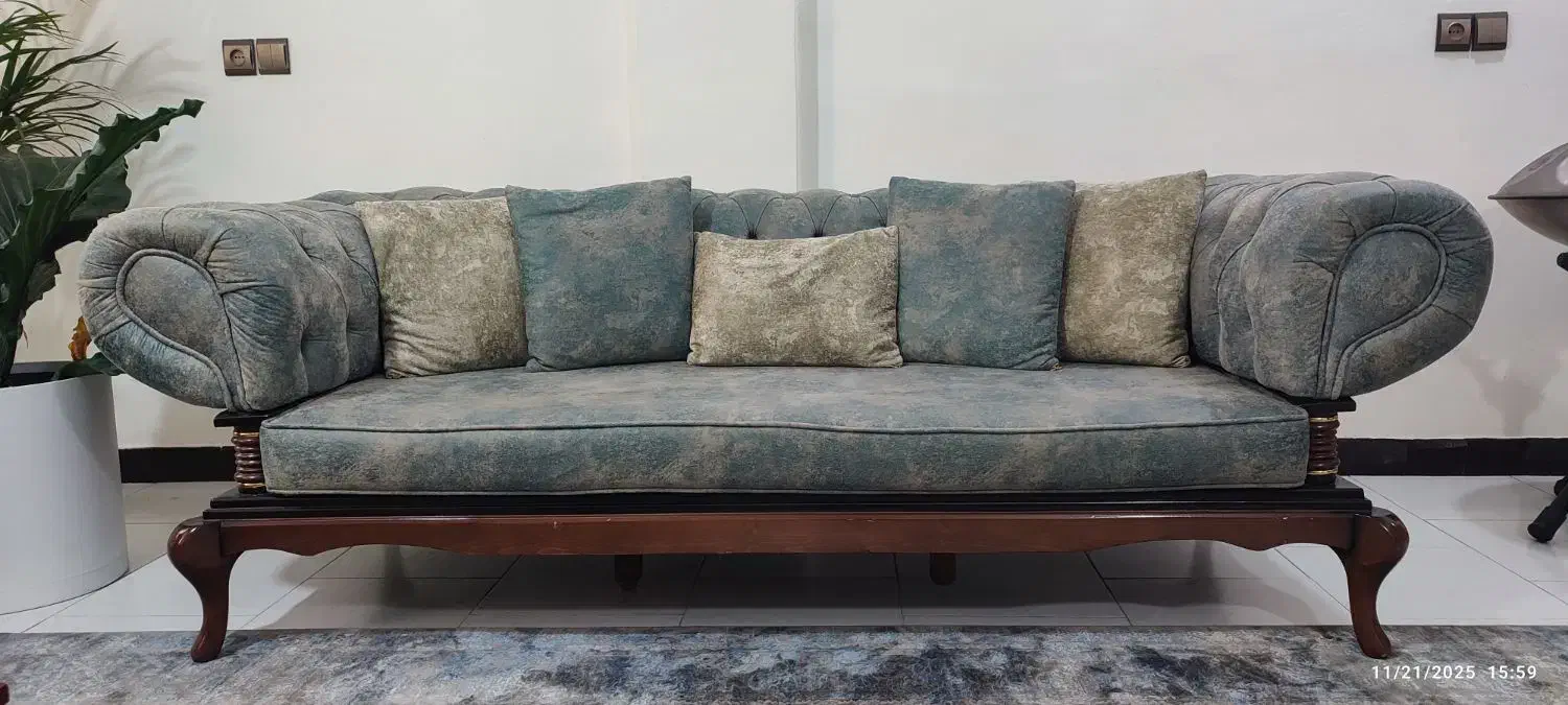 فروش اثاث منزل به دلیل مهاجرت|مبلمان خانگی و میز عسلی|بندرعباس, |دیوار