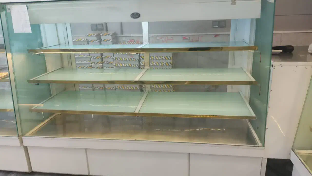 یخچال و ویترین شیرینی مارک فریدونی در حد نو|فروشگاه و مغازه|رشت, گلسار|دیوار