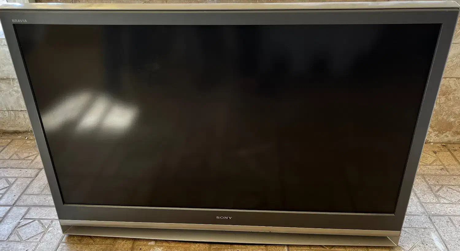 تلویزیون ۵۵اینچ SONY به همراه میز دو طبقه|تلویزیون و پروژکتور|کرمان, |دیوار