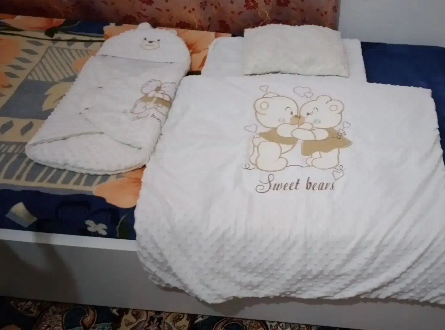 ست نوازدای|رختخواب، بالش، پتو|ماهدشت, |دیوار