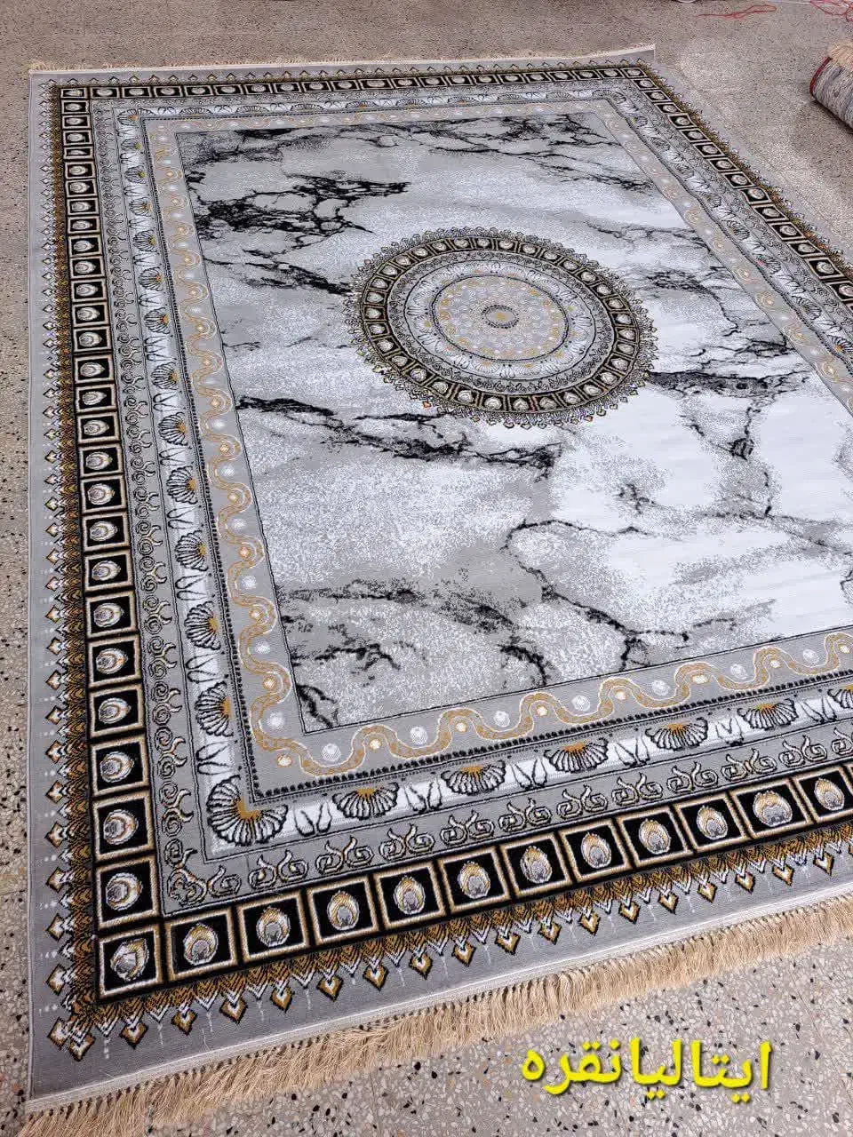 مشهد اردهال|فرش|اندیمشک, |دیوار