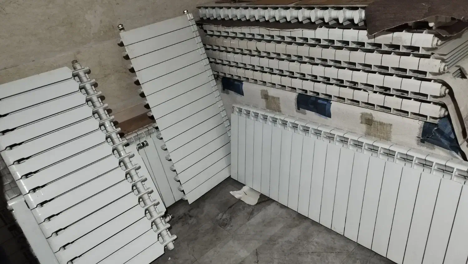 فروش وخریدار رادیاتور های سالم وخراب|آبگرمکن، پکیج، شوفاژ|تهران, سید خندان (جلفا)|دیوار