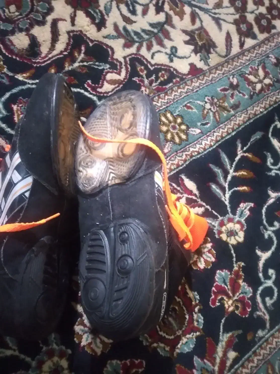 کفش ورزشی کشتی|کیف، کفش، کمربند|مسجد سلیمان, |دیوار