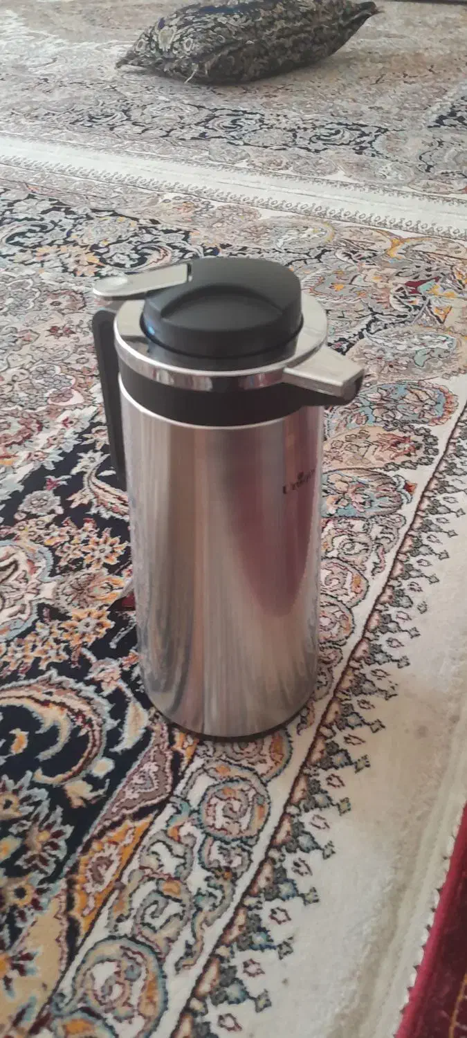 فلاکس بدنه استیل داخلش شیشه نو قیمت800تومان|قوری، کتری، قهوه‌ساز دستی|اصفهان, اندوان|دیوار