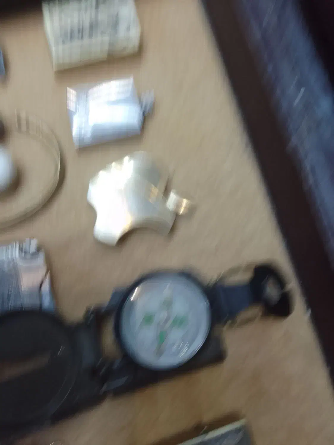 کلکسیون فندک های بنزینی واشاع عطیفه نایاب|کلکسیون اشیاء عتیقه|شیراز, باغ تخت|دیوار