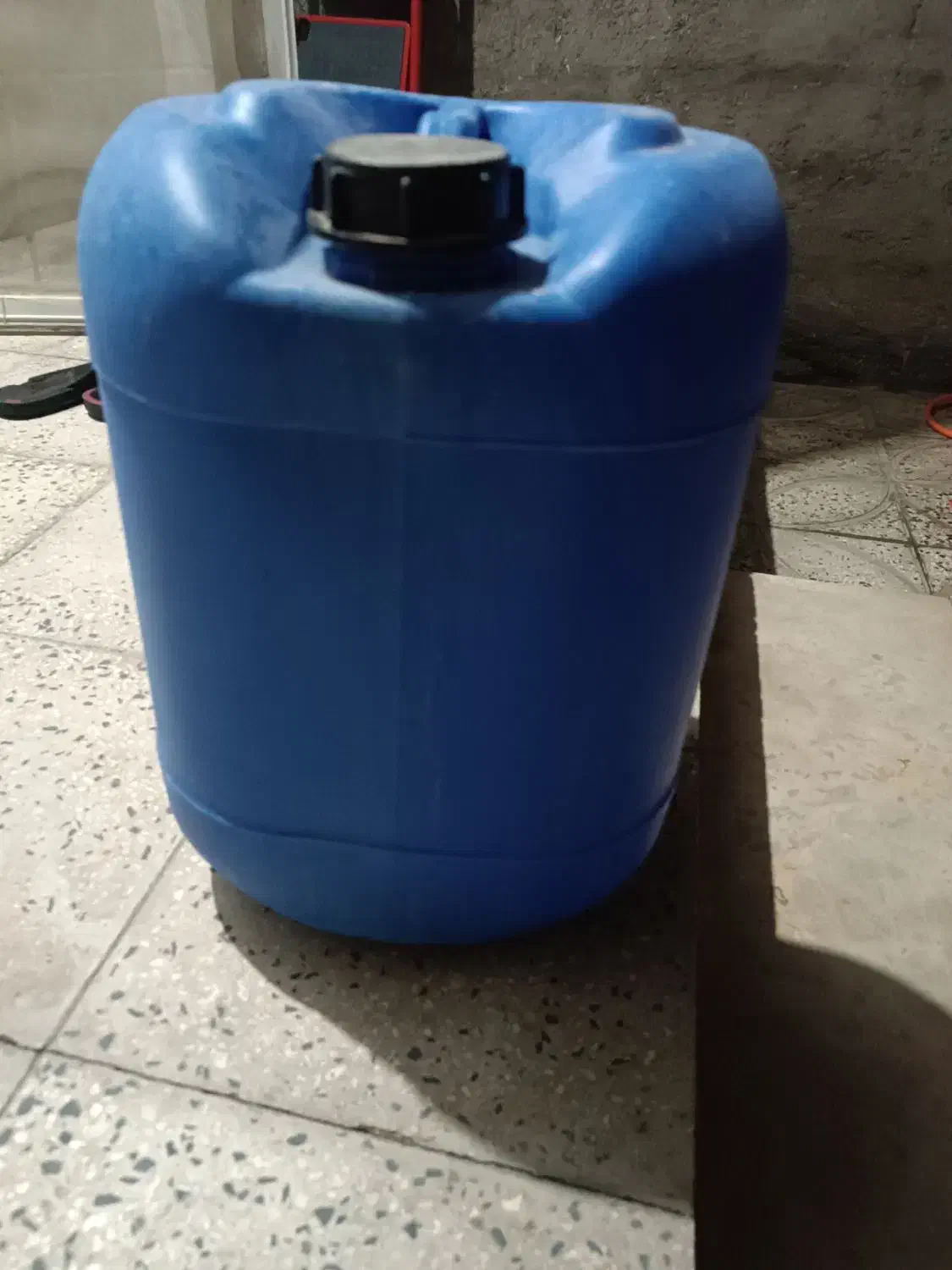 چند عدد بیست لیتری سالم توافقی.ملارد|ظروف نگهدارنده، پلاستیکی، یکبارمصرف|ملارد, |دیوار