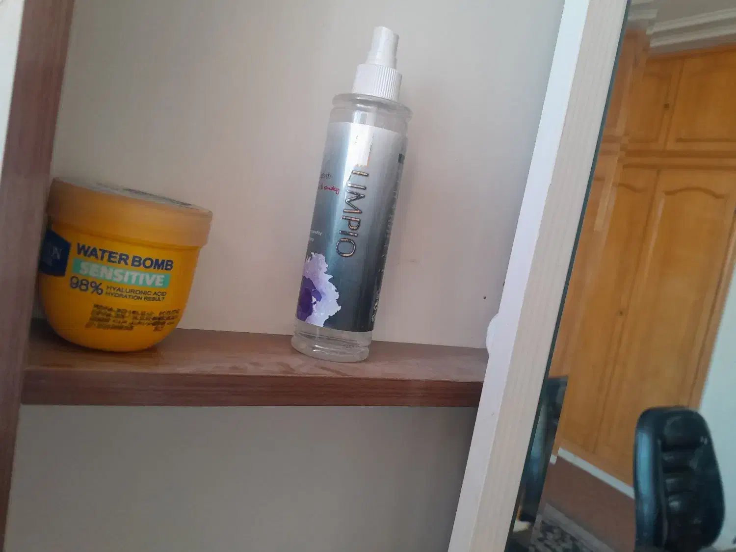 دراور و اینه قدی|تخت و سرویس خواب|اصفهان, سرچشمه|دیوار