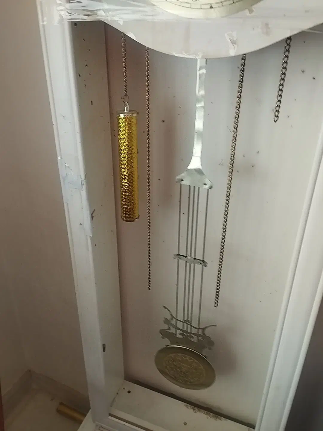 ساعت ایستاده|ساعت دیواری و تزئینی|صدرا-فارس, فاز ۱|دیوار