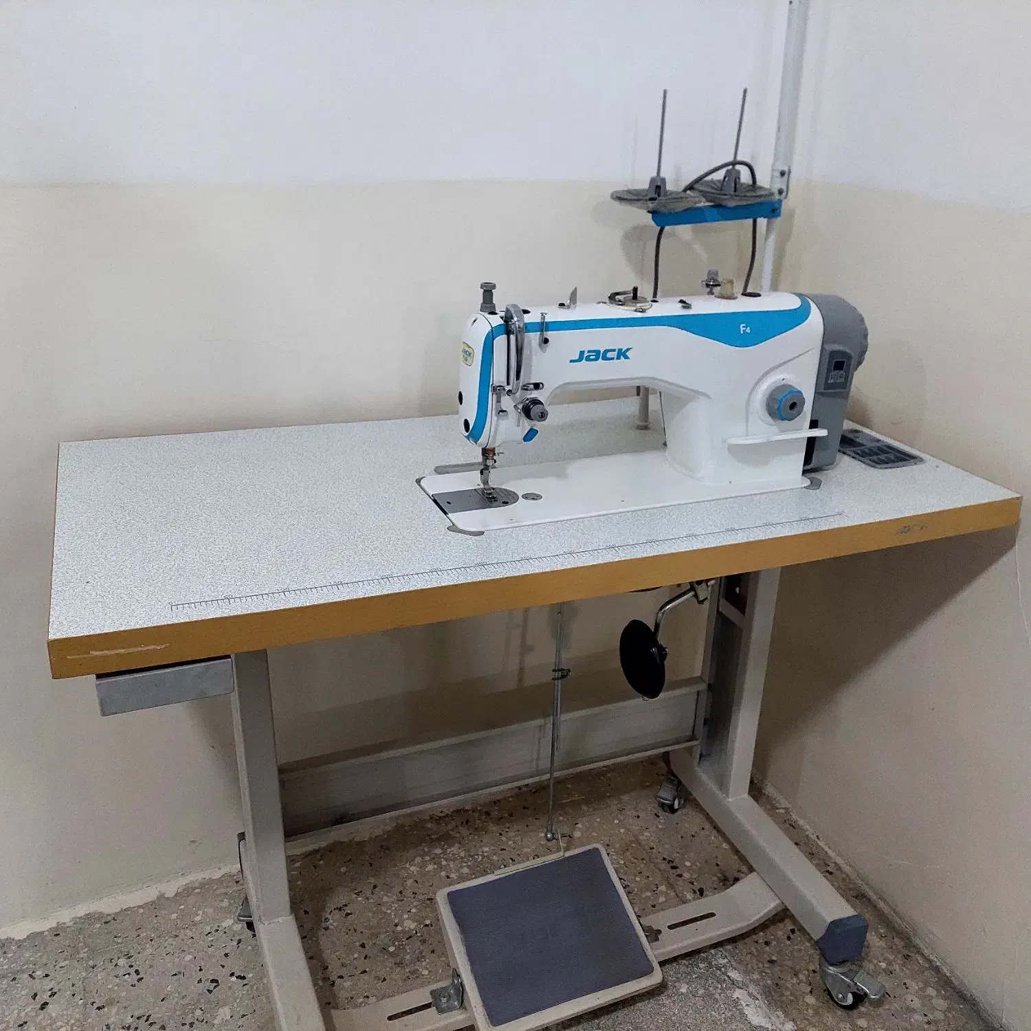 چرخ خیاطی صنعتی|چرخ خیاطی و ریسندگی|دورود, |دیوار