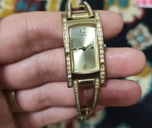 ساعت گس (GuESs)|ساعت|رشت, سلیمانداراب|دیوار