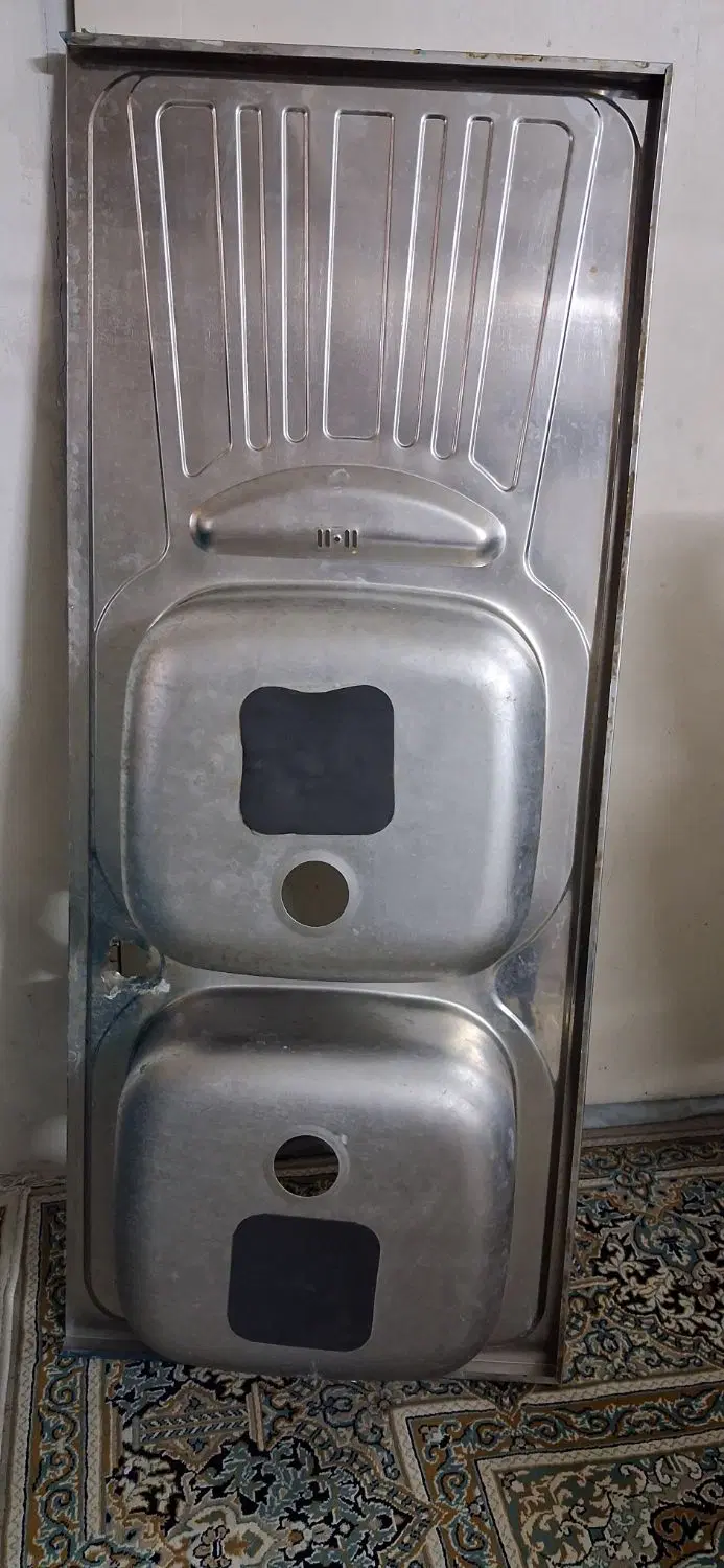 سینگ سالم|آب‌چکان و نظم‌دهنده ظروف|قدس, شهر‌قدس|دیوار