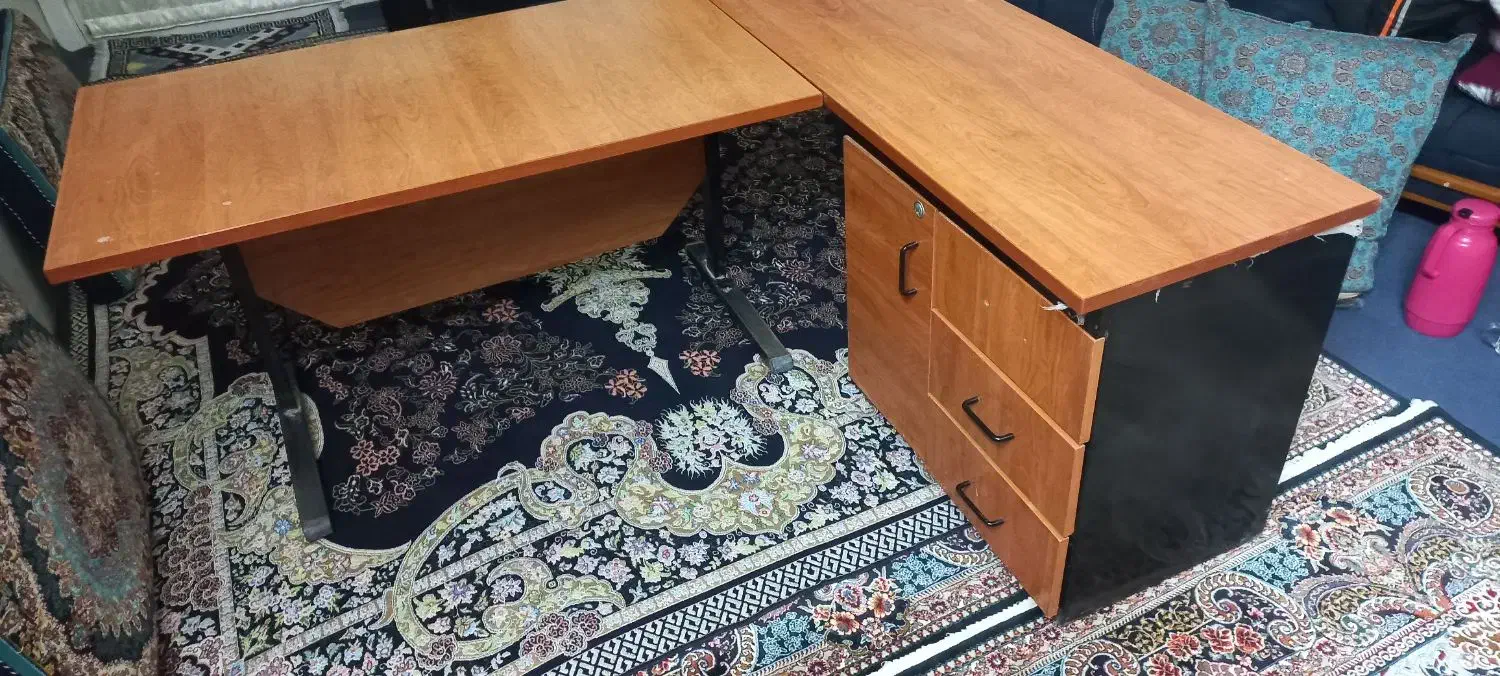 میز اداری|مبلمان اداری|قم, شهید صیاد شیرازی|دیوار