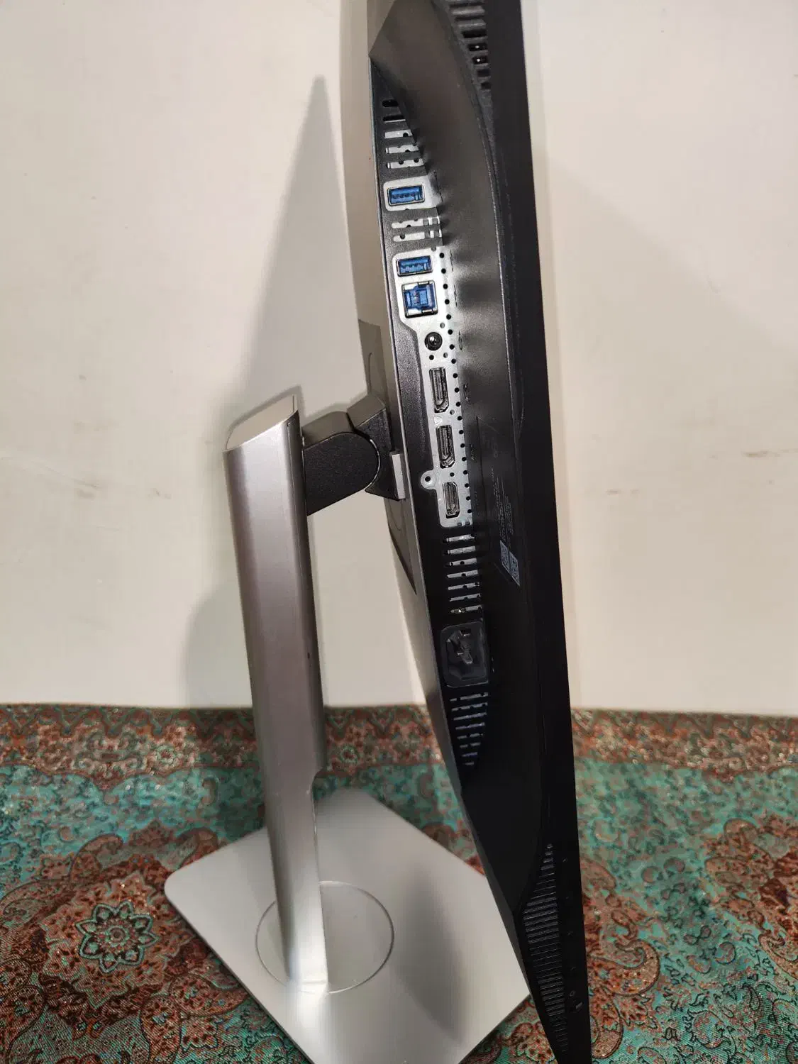 پخش مانیتور های استوک DEII در استان همدان|قطعات و لوازم جانبی رایانه|همدان, |دیوار