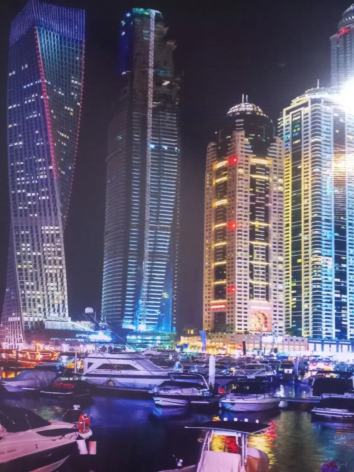 * نیازمند همکار در املاک *|استخدام بازاریابی و فروش|قائمشهر, |دیوار