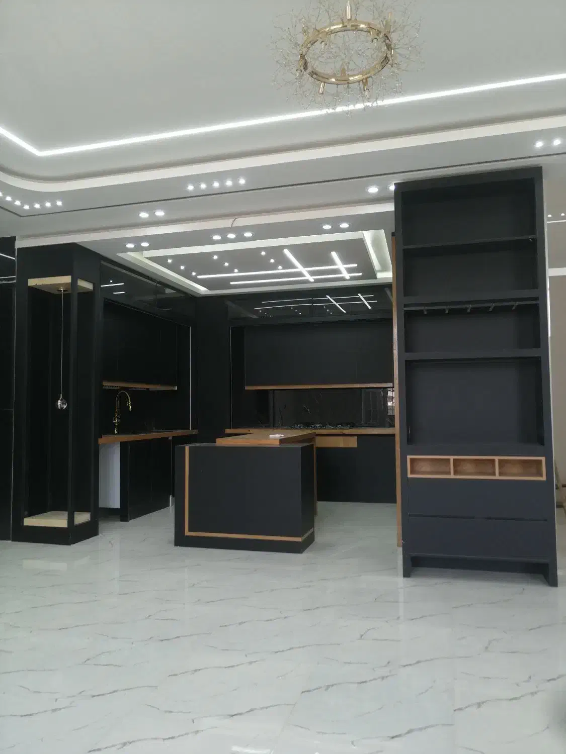 بازسازی و تجهیز تخصصی|خدمات پیشه و مهارت|شیراز, کلاهدوز|دیوار