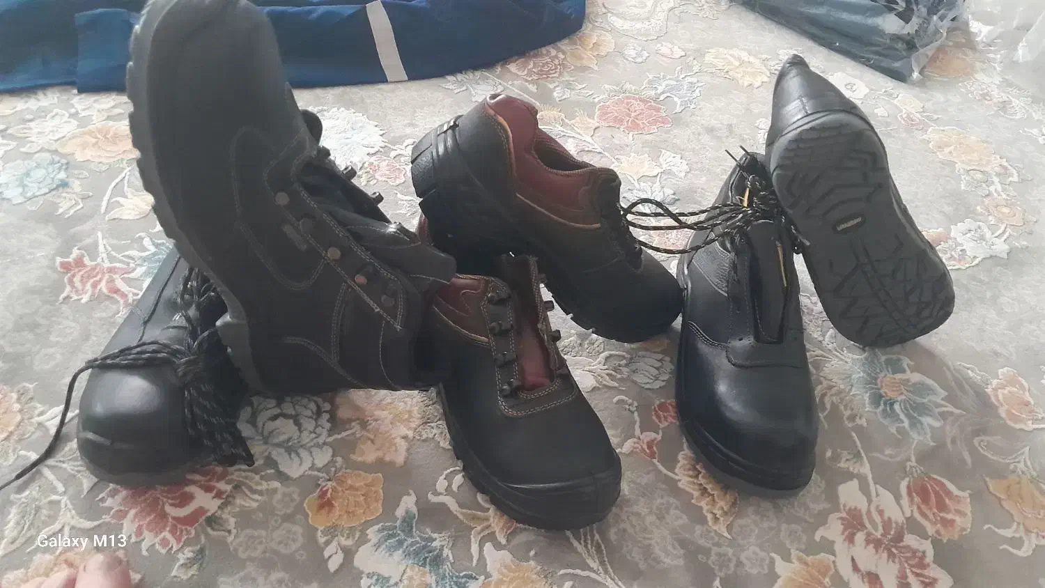 کفش و لباس کار|کیف، کفش، کمربند|رشت, شهرک شهید رجایی|دیوار