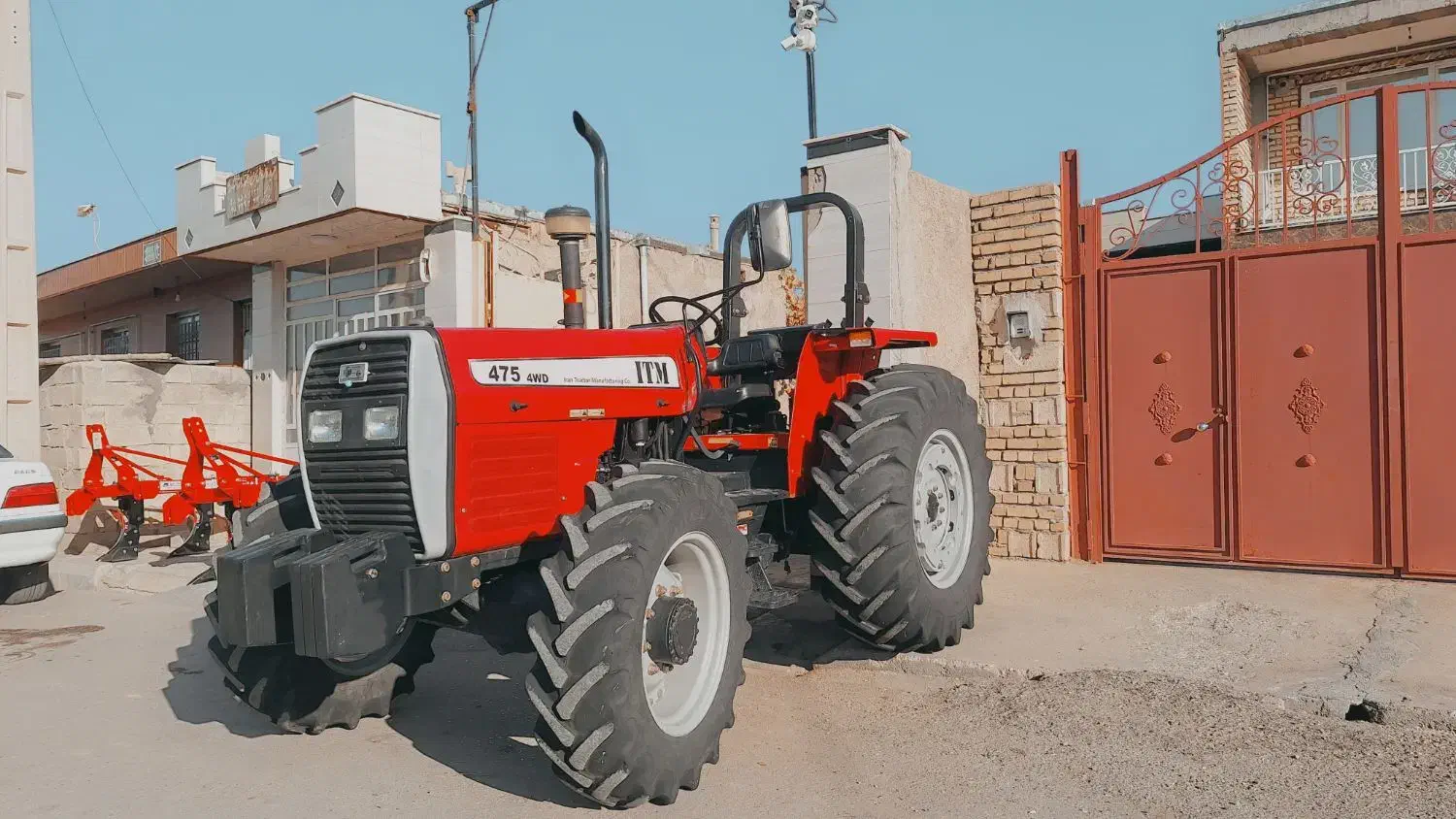 تراکتور  ۴۷۵ جفت مدل ۹۹ در حد خشک ۱۰۰۰ ساعتکار|خودرو سنگین|اسلام‌‌آباد غرب, |دیوار