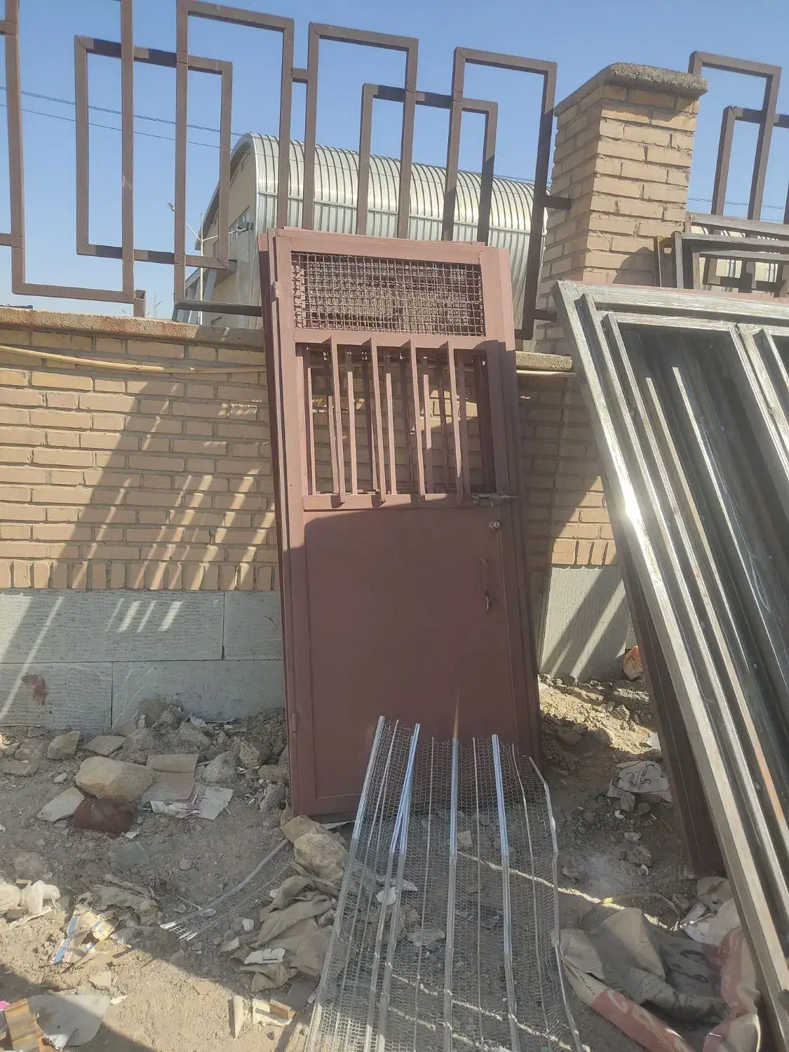 جوشکاری سیار اماده همکاری با شرکتهای ساختمانی و...|خدمات پیشه و مهارت|بیرجند, |دیوار