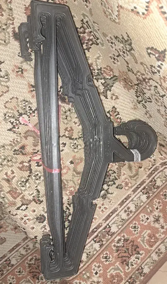 چوپ لباسی|بندرخت و رخت‌آویز|یزد, |دیوار