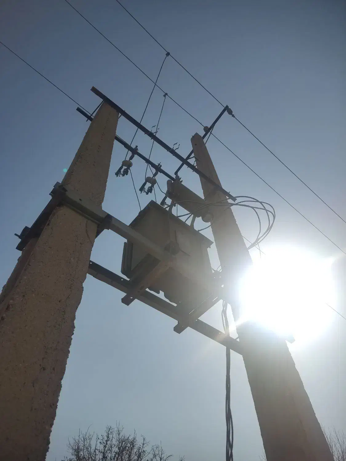 برق کار و نصب دوربین مداربسته با کمترین هزینه|خدمات پیشه و مهارت|ملارد, |دیوار