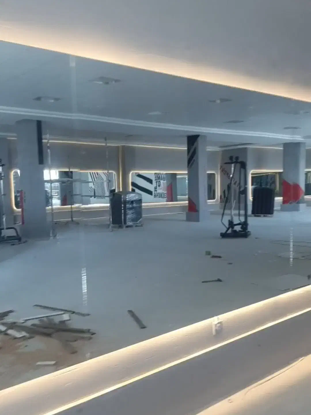 آینه باشگاه آینه دفرمه آینه قدی|آینه|فردیس, خیام شرقی|دیوار