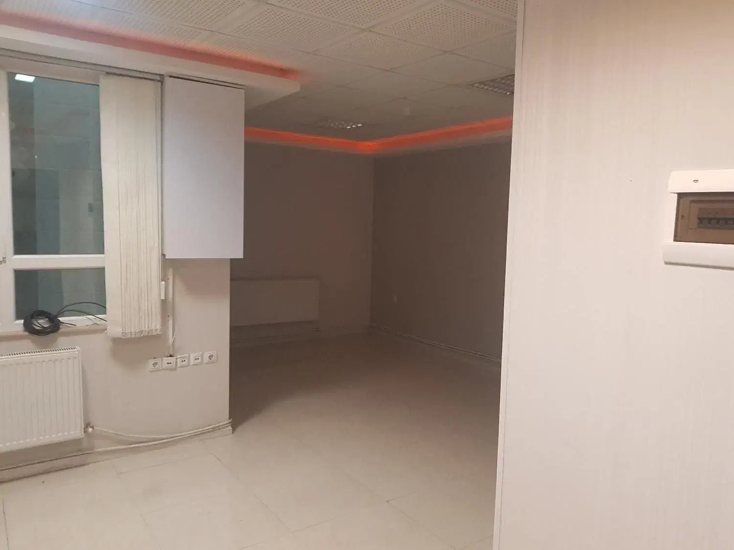 75متر دفتر کار/مطب/بر خیابان معلم|فروش دفتر کار، اتاق اداری، مطب|اردبیل, |دیوار