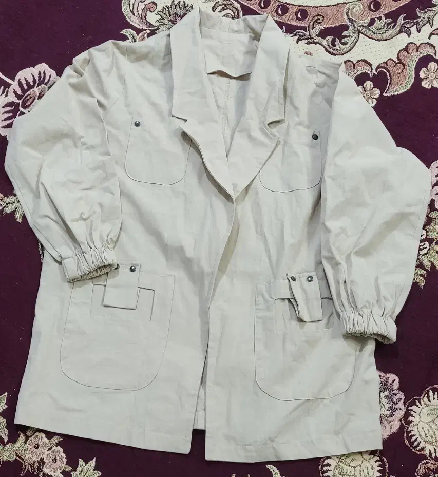 مانتو|لباس|کاشان, ملاصدرا|دیوار