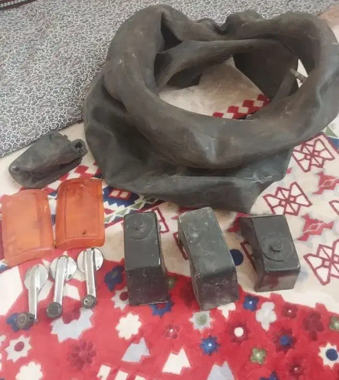 اسباب بازی وسایل در تصویر همشون ۴۰۰تومن سالم|اسباب‌‌بازی|جیرفت, |دیوار