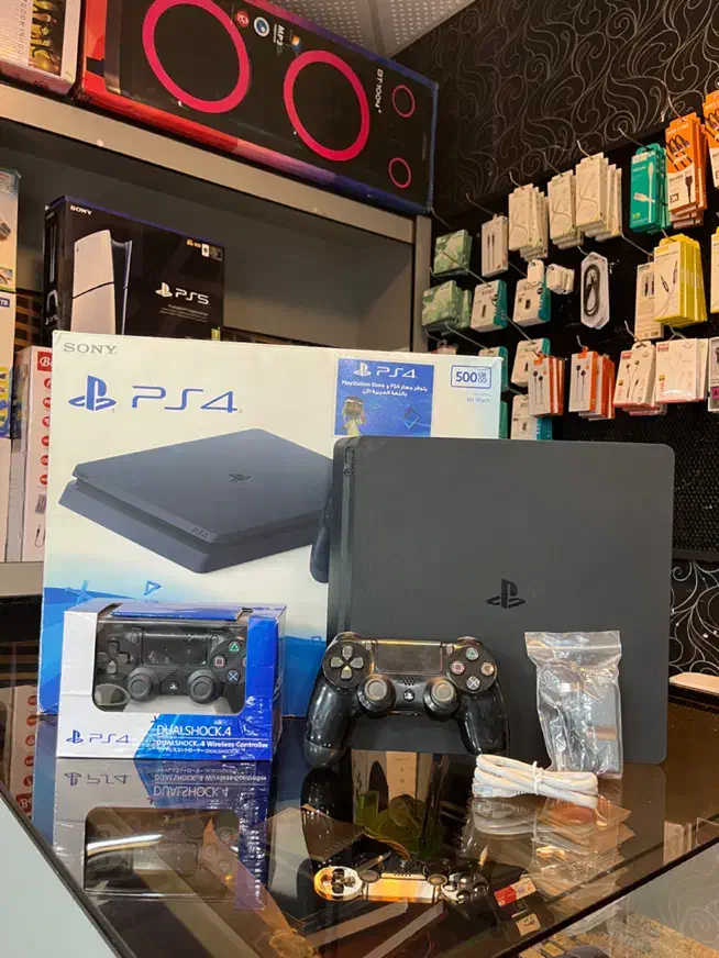PS4 slimکپیخور دودسته با بازی رایگان یکماه گارانتی|کنسول، بازی ویدئویی و آنلاین|اراک, |دیوار