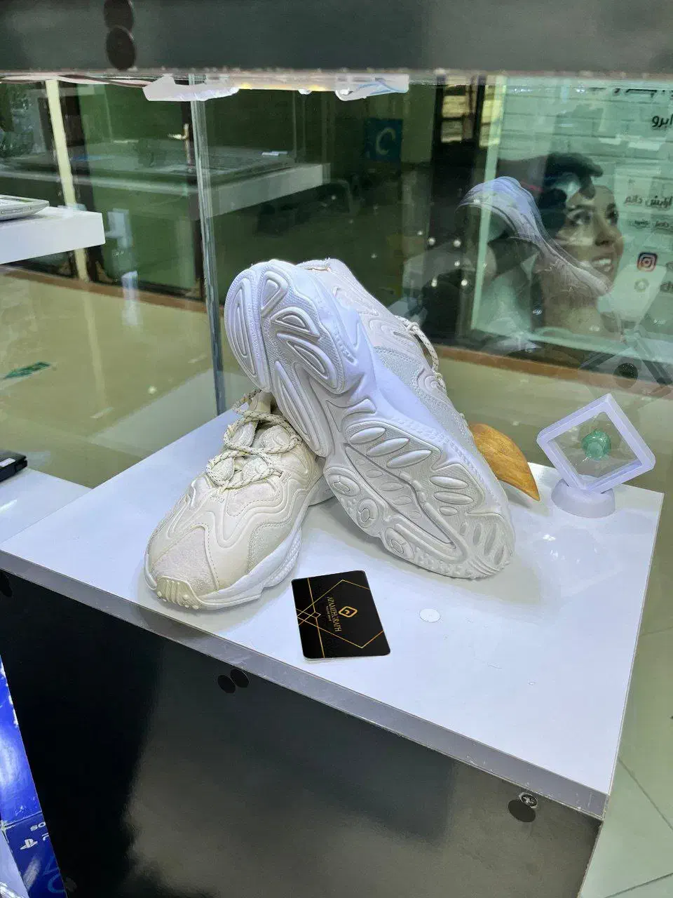 کتونی اورجینال ادیداس ozweego H01183|کیف، کفش، کمربند|لردگان, |دیوار