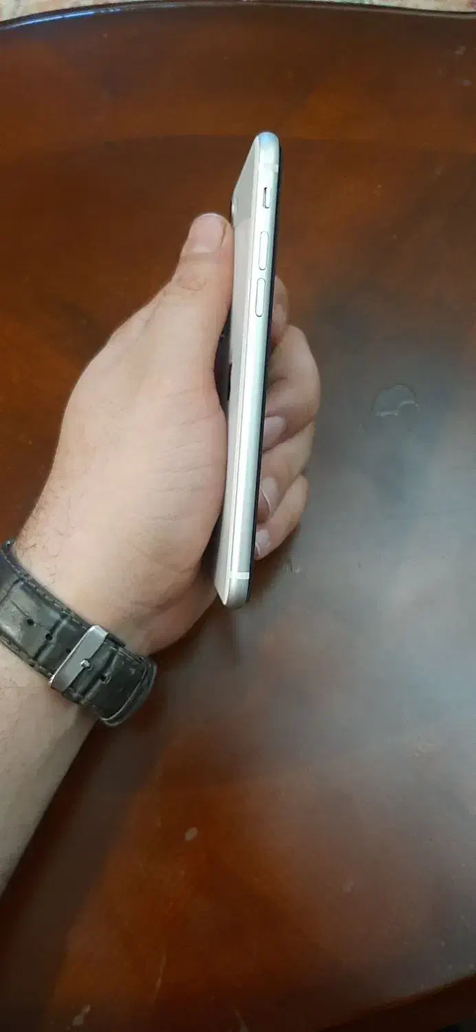 iphone se128|موبایل|تهران, المهدی|دیوار