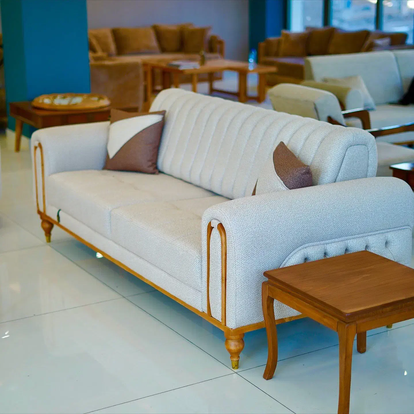 تولید انواع مبل راحتی|مبلمان خانگی و میز عسلی|پارسآباد, |دیوار