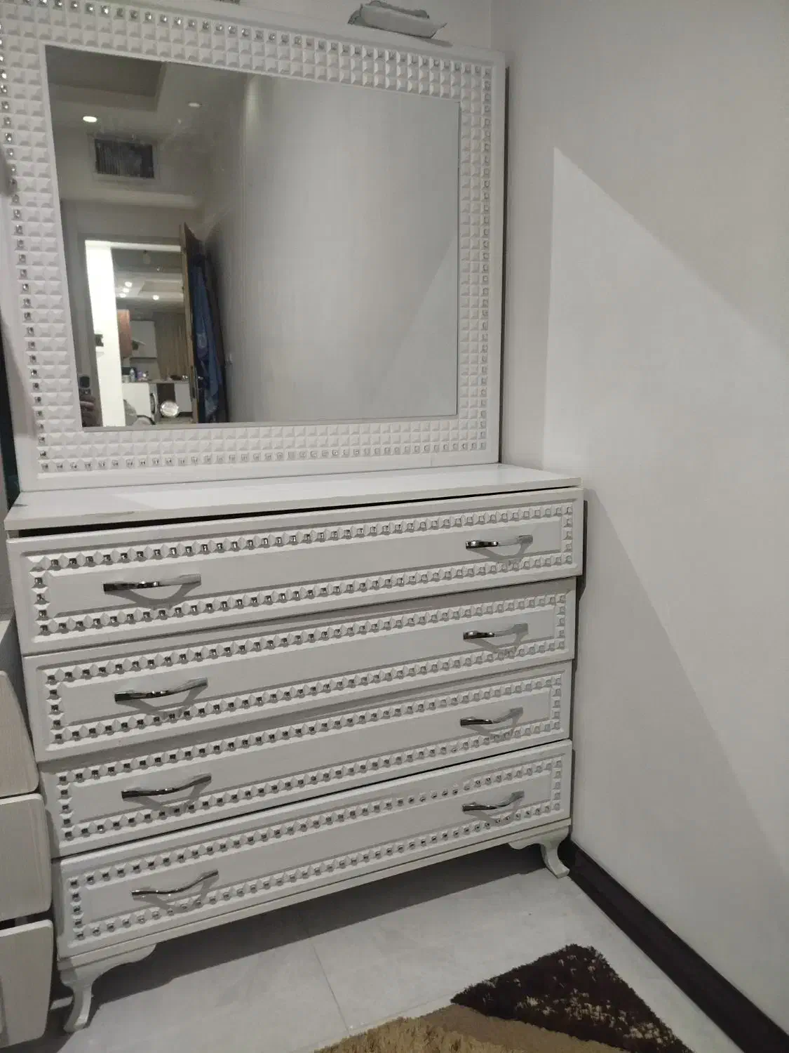 تعدادی وسایل خانه به دلیل مهاجرت|مبلمان خانگی و میز عسلی|شهریار, شهرک وائین|دیوار