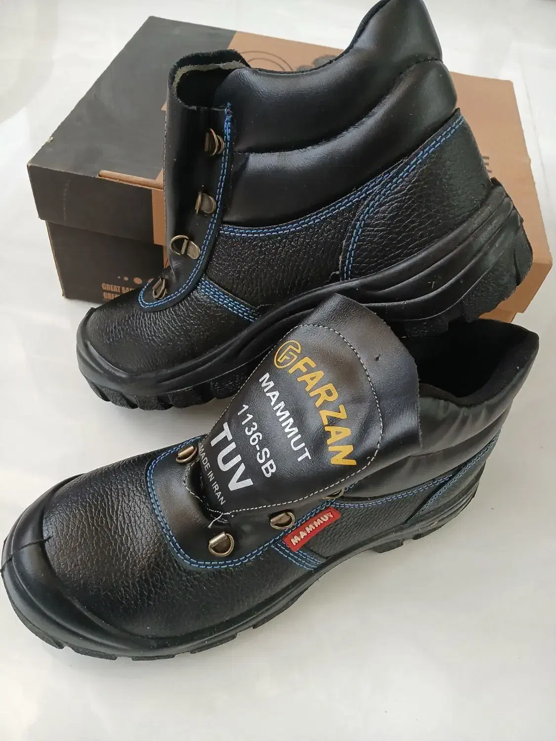 پوتین ایمنی ماموت|کیف، کفش، کمربند|تربتحیدریه, منصوریه|دیوار