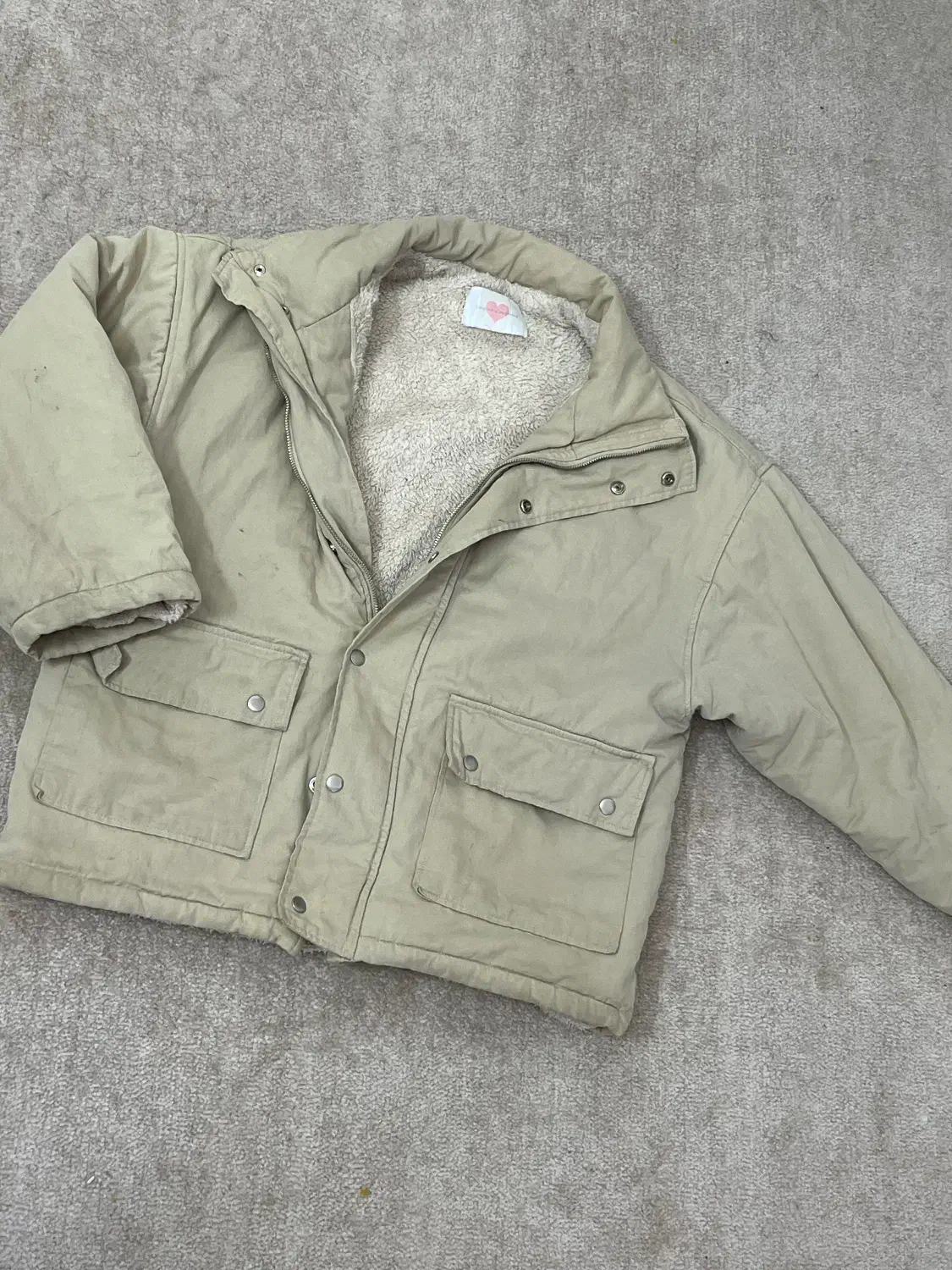 کت باکسی|لباس|اسلام‌شهر, کاشانک|دیوار