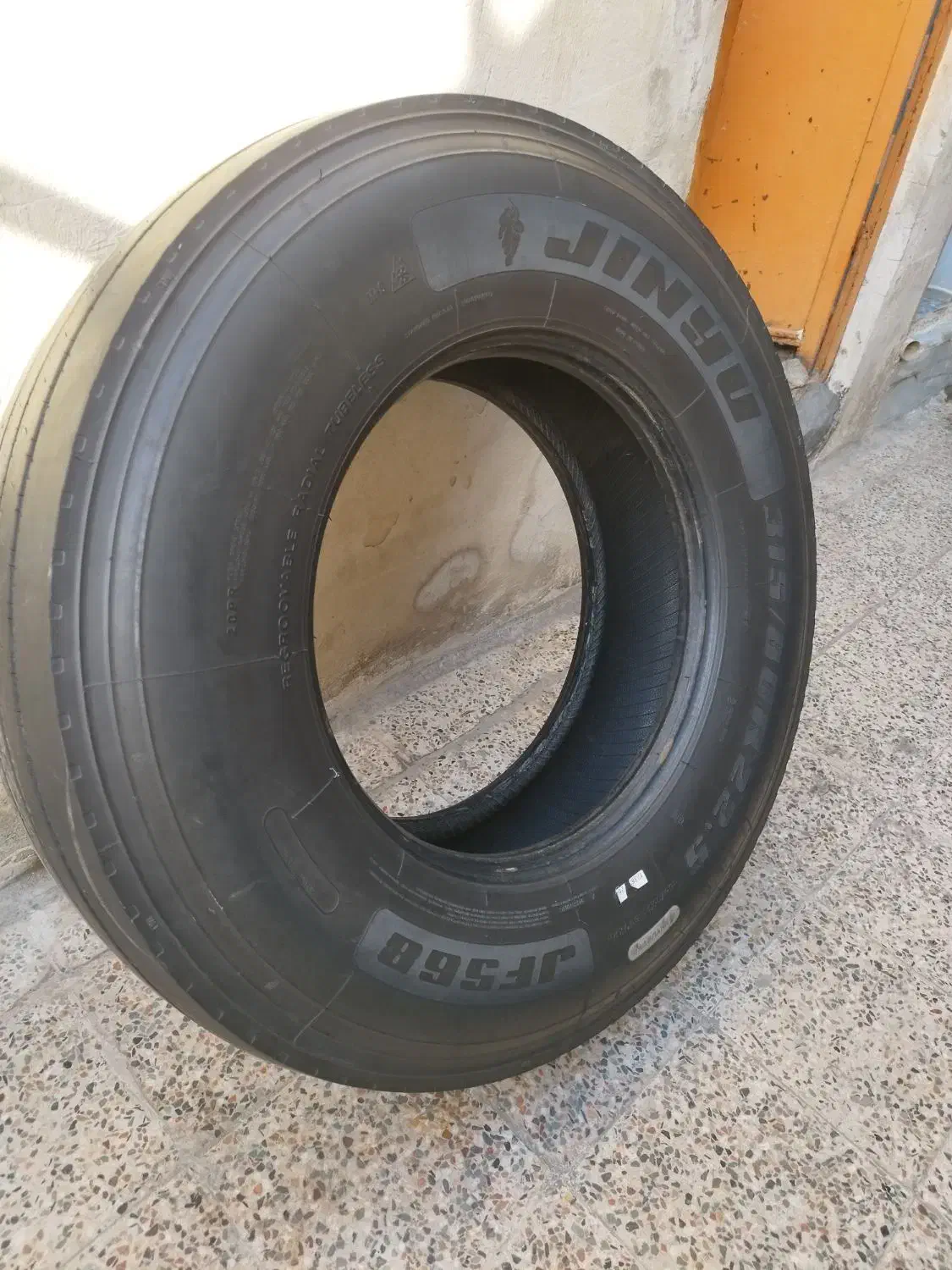 یک حلقه لاستیک جینیو 315/80/22/5|خودرو سنگین|اهواز, کوی نیرو|دیوار