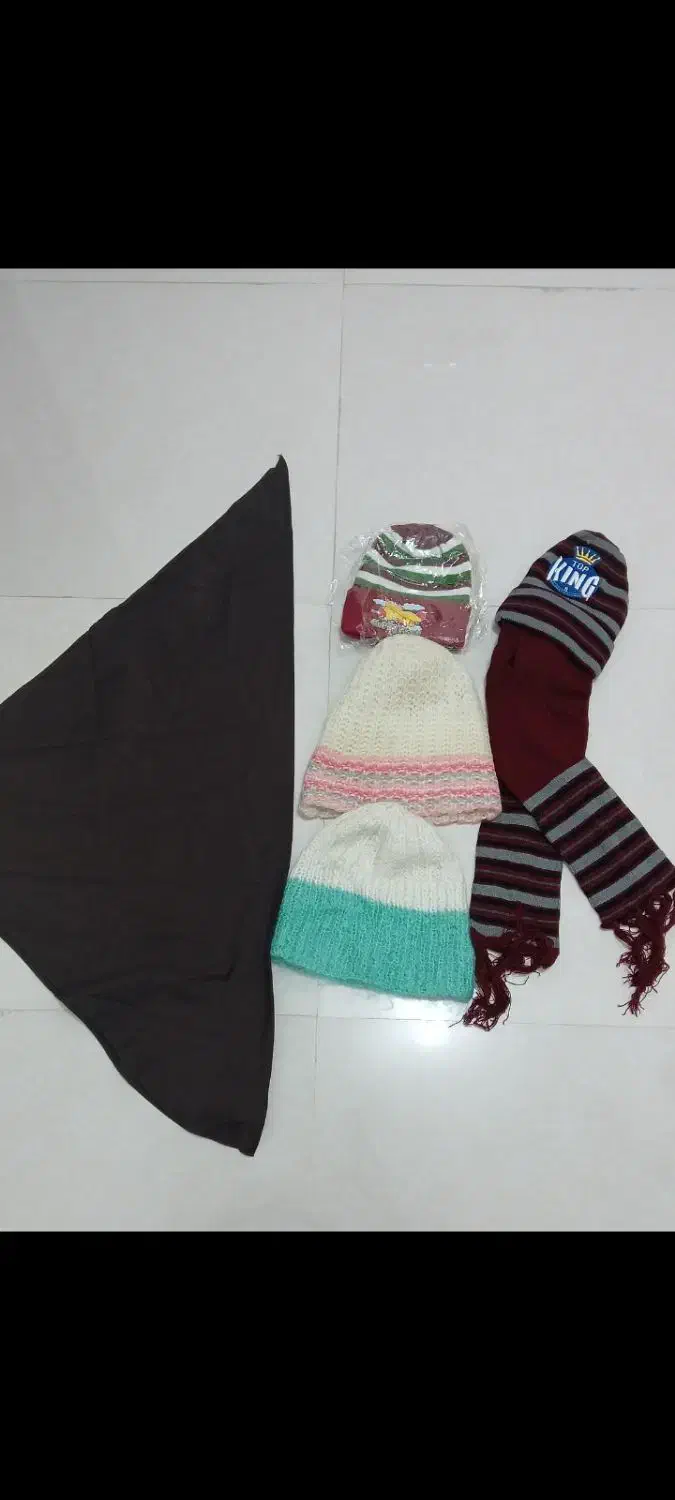 شال و کلاه نخی و سه عدد مقنعه|کفش و لباس بچه|سرپل ذهاب, |دیوار