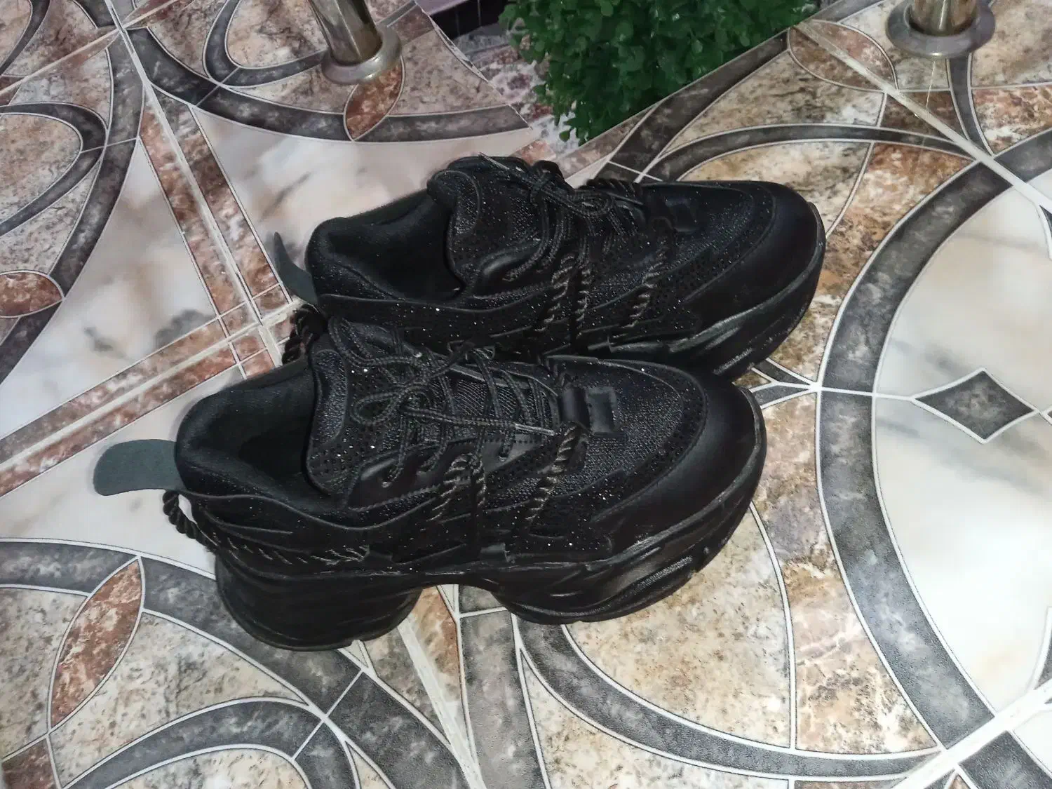 کفش|کیف، کفش، کمربند|بوکان, |دیوار