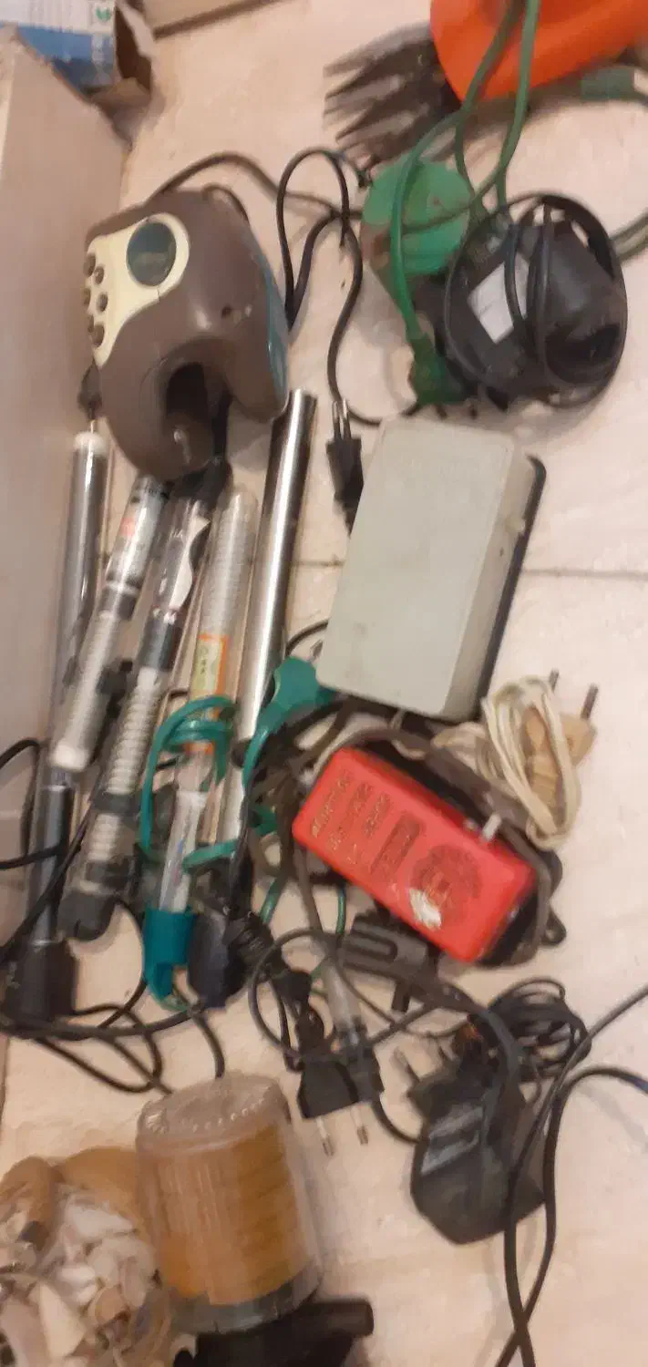 لوازم قدیمی صندالی ماساژ لوازم آکواریوم|کلکسیون اشیاء عتیقه|تهران, امام زاده عبدالله|دیوار